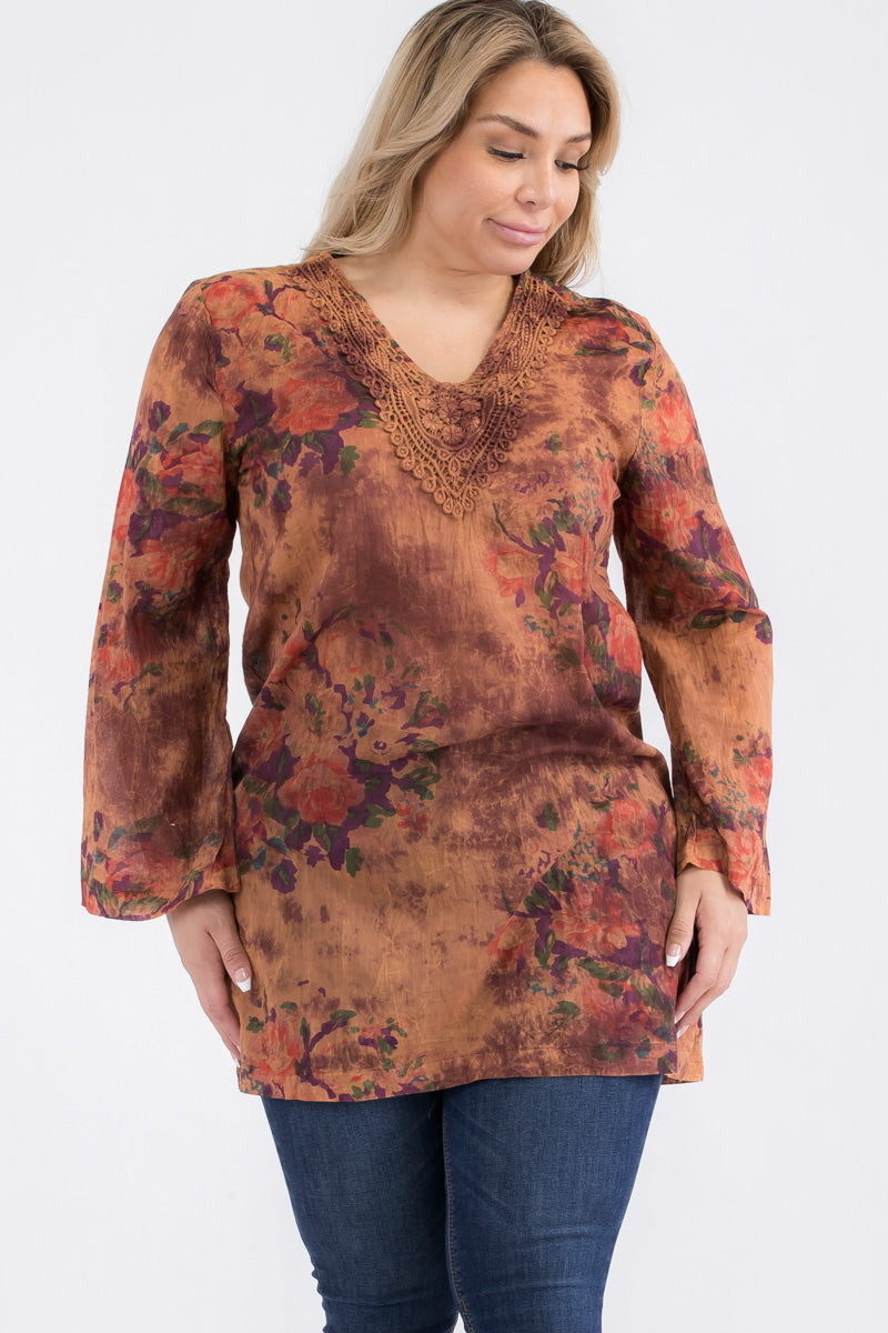 Plus Size Vintage Taupe Floral Tunic with Lace Appliqué