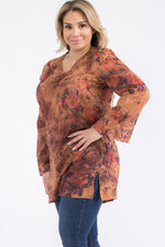 Load image into Gallery viewer, Plus Size Vintage Taupe Floral Tunic with Lace Appliqué
