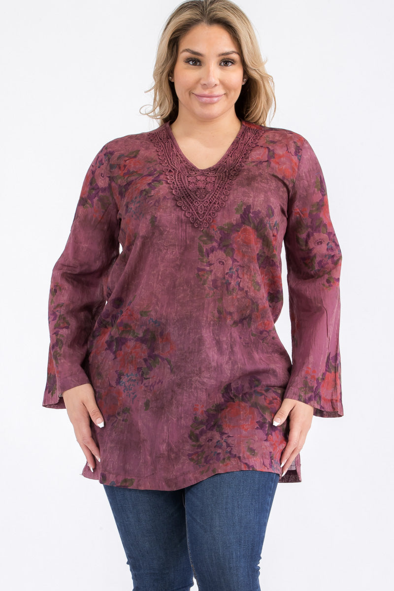 Plus Size Vintage Wine Floral Tunic with Lace Appliqué