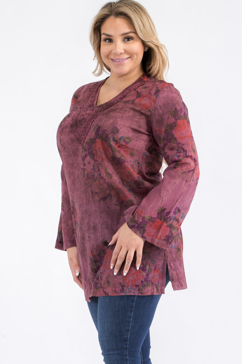 Plus Size Vintage Wine Floral Tunic with Lace Appliqué